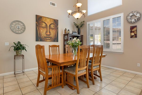 Chandelier, Dining room, Interior