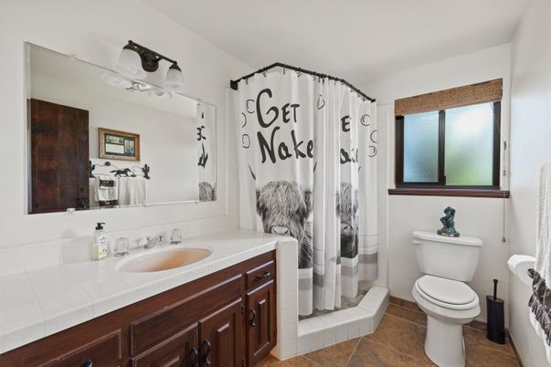 Bathroom, Interior, Tile Countertops