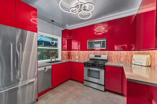 Interior, Kitchen, Pendant Lights, Stainless Steel Appliances