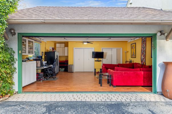 Exterior, Wood Texture Flooring