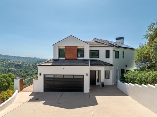 Attached, Exterior, Facade, Solar Panels, Modern