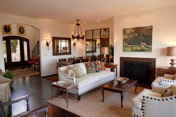 Chandelier, Dining room, Fireplace, Interior, Living room, Pendant Lights, Recessed Lighting, Wood Texture Flooring