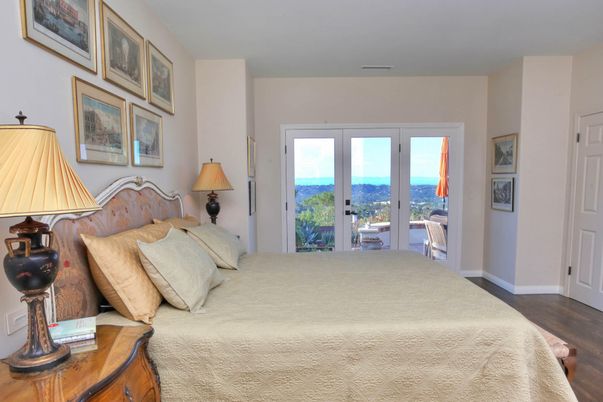 Bedroom, Interior, Water, Wood Texture Flooring