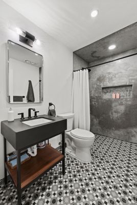 Bathroom, Interior, Recessed Lighting