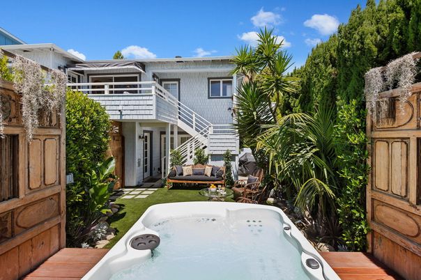 Exterior, Hot Tub