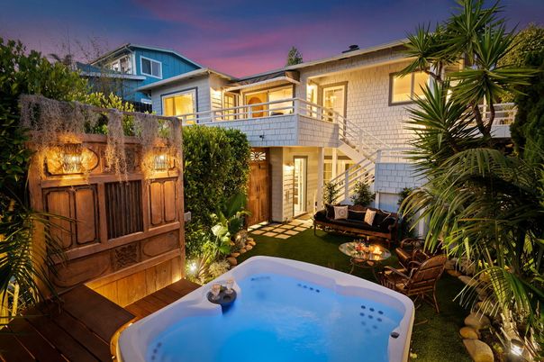 Exterior, Hot Tub