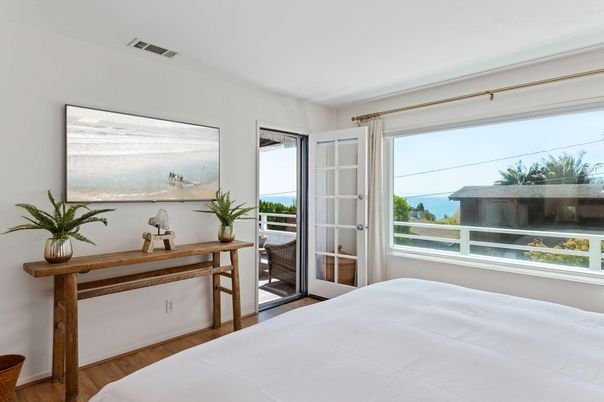 Bedroom, Interior, Water, Wood Texture Flooring