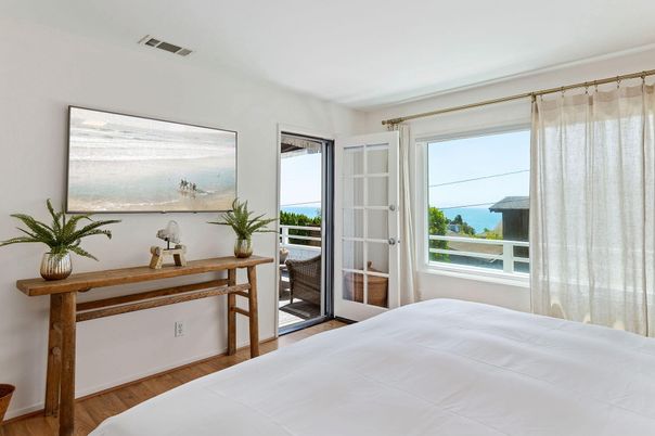 Bedroom, Interior, Water, Wood Texture Flooring