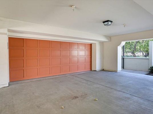Detached Garage, Interior