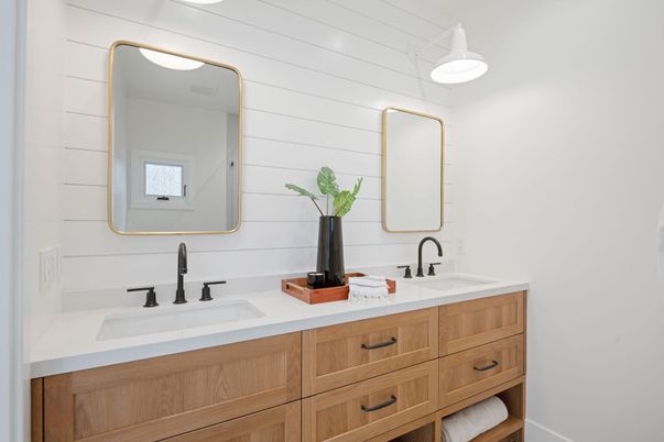 Bathroom, Dual Sink Vanities, Interior, Pendant Lights