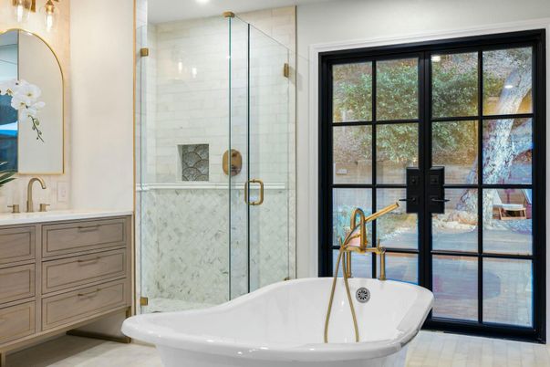 Bathroom, Free Standing Baths, Glass Shower, Interior, Recessed Lighting