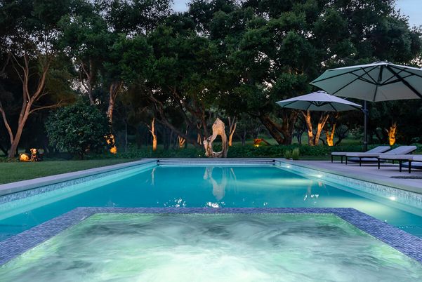 Exterior, Pool