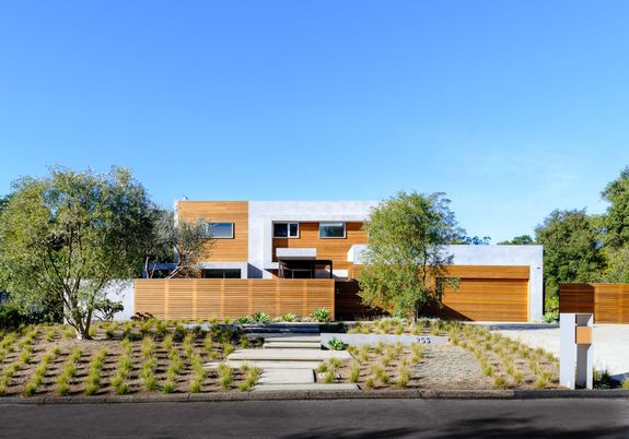 Attached, Exterior, Facade, Modern