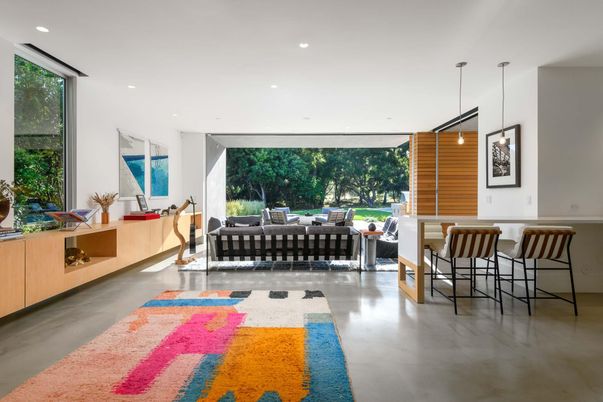 Interior, Living room, Pendant Lights, Recessed Lighting