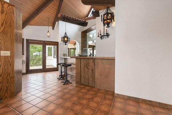 Interior, Pendant Lights, Wooden Beams, Wooden Ceilings