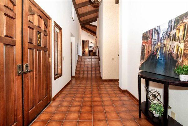 Interior, Wooden Beams