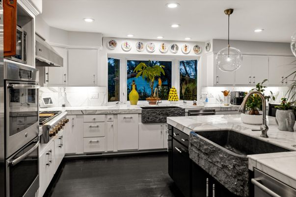 Interior, Kitchen, Pendant Lights, Recessed Lighting, Stainless Steel Appliances
