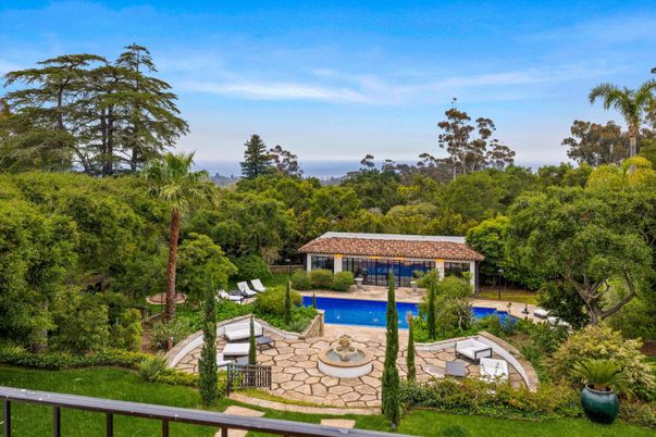 Exterior, Pool, Other