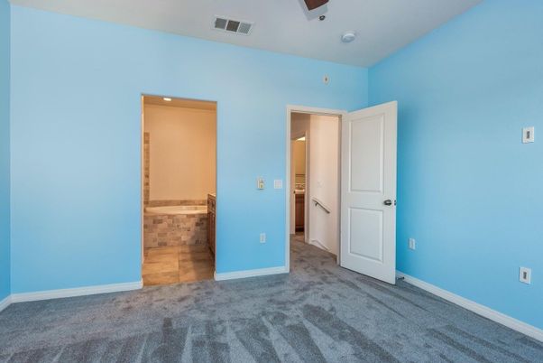 Bathroom, Empty room, Interior, Recessed Lighting