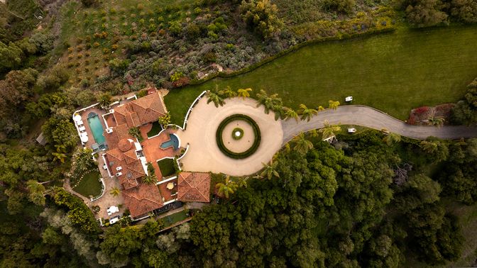 Exterior, Drone