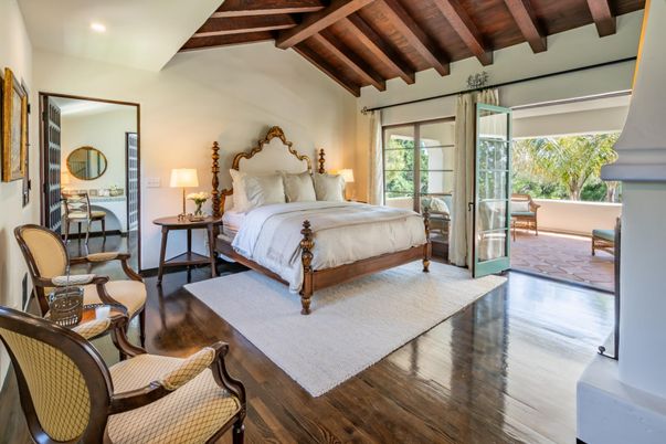 Bedroom, Interior, Recessed Lighting, Wooden Beams, Wooden Ceilings, Wood Texture Flooring