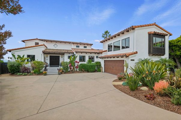 Attached, Exterior, Facade, Spanish Mediterranean