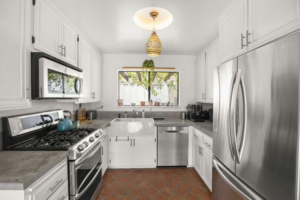 Interior, Kitchen, Stainless Steel Appliances