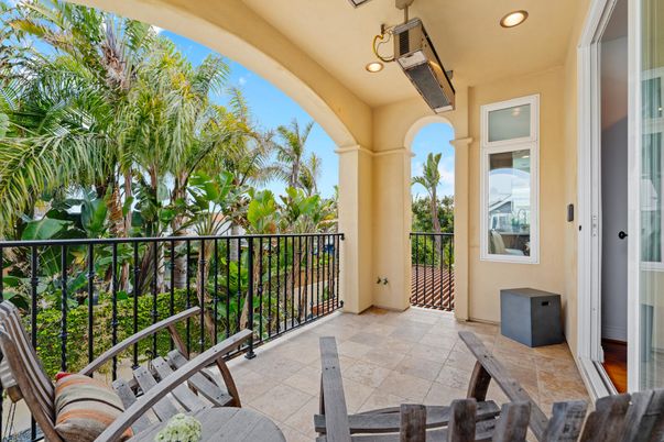 Exterior, Recessed Lighting