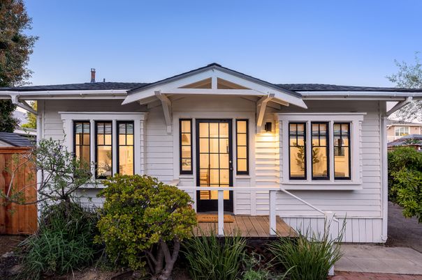 Exterior, Facade, American Craftsman
