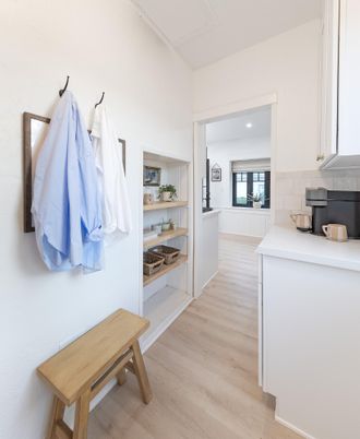 Interior, Recessed Lighting, Wood Texture Flooring