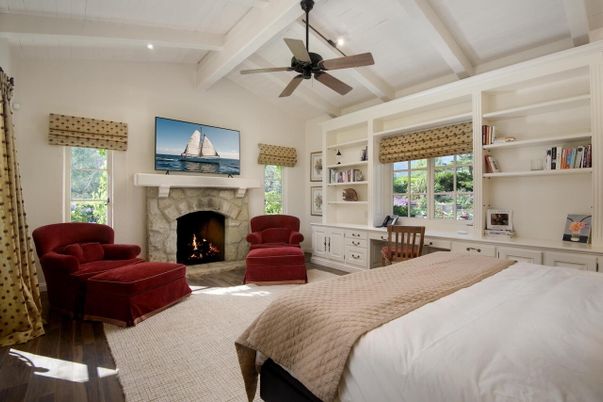 Bedroom, Fireplace, Interior, Recessed Lighting, Wood Texture Flooring
