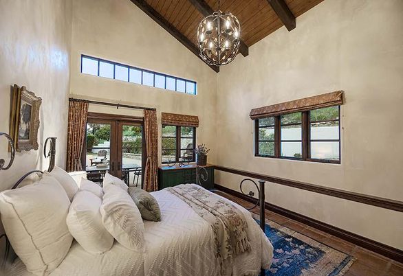 Bedroom, Chandelier, Interior, Pendant Lights, Wooden Beams, Wooden Ceilings