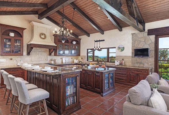 Chandelier, Interior, Kitchen, Pendant Lights, Stone Walls, Wooden Beams, Wooden Ceilings