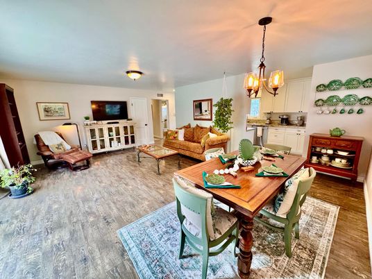 Chandelier, Dining room, Interior, Living room, Wood Texture Flooring