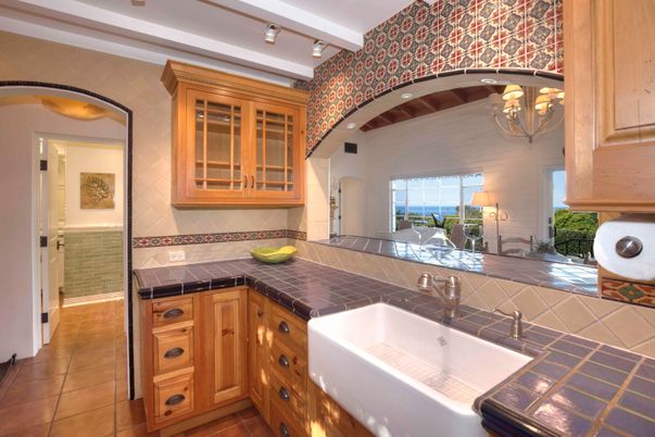 Bathroom, Chandelier, Interior, Tile Countertops, Water
