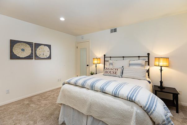 Bedroom, Interior, Recessed Lighting