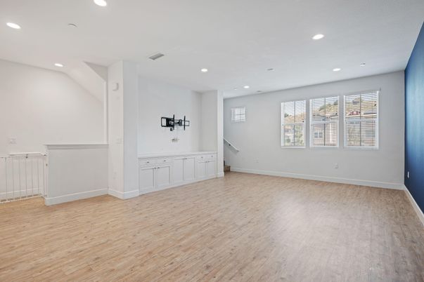 Empty room, Interior, Recessed Lighting, Wood Texture Flooring
