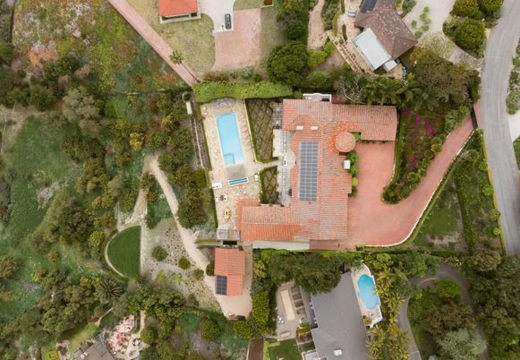 Exterior, Drone