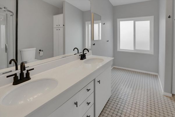 Bathroom, Dual Sink Vanities, Interior