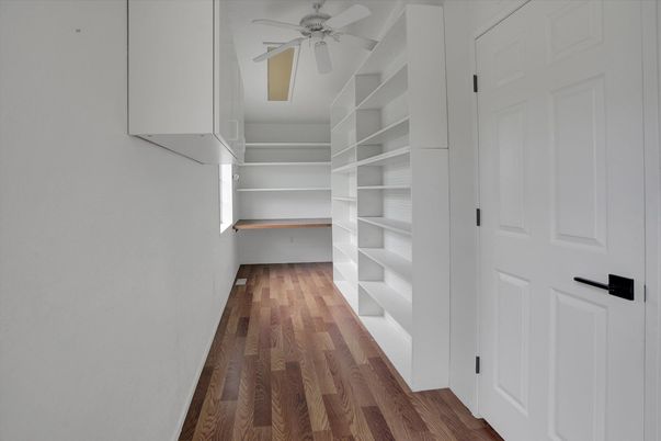 Interior, Walk-in Closets, Wood Texture Flooring