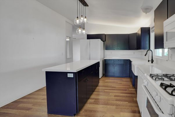 Interior, Kitchen, Pendant Lights, Wood Texture Flooring