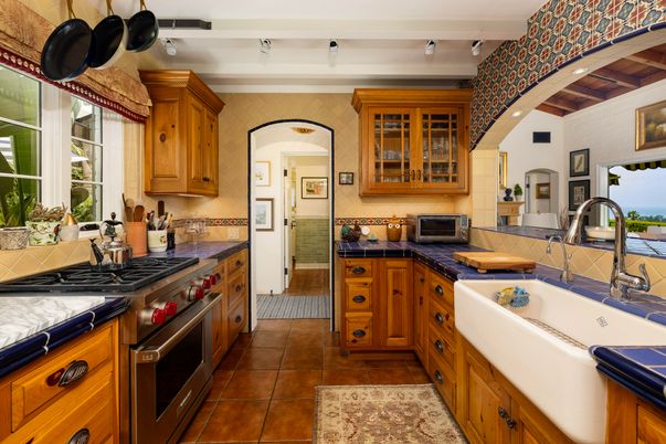 Interior, Kitchen, Recessed Lighting, Tile Countertops