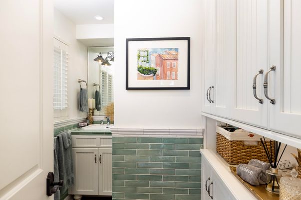Bathroom, Interior, Recessed Lighting
