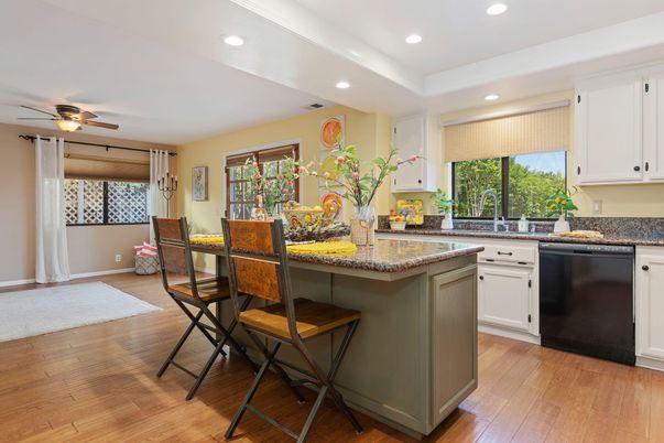 Dining room, Interior, Kitchen, Recessed Lighting, Wood Texture Flooring