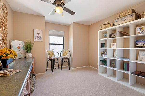 Home Office, Interior