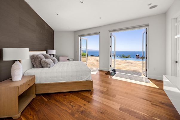 Bedroom, Interior, Recessed Lighting, Water, Wood Texture Flooring
