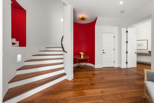Interior, Recessed Lighting, Wood Texture Flooring