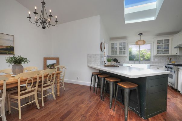 Chandelier, Dining room, Interior, Kitchen, Wood Texture Flooring