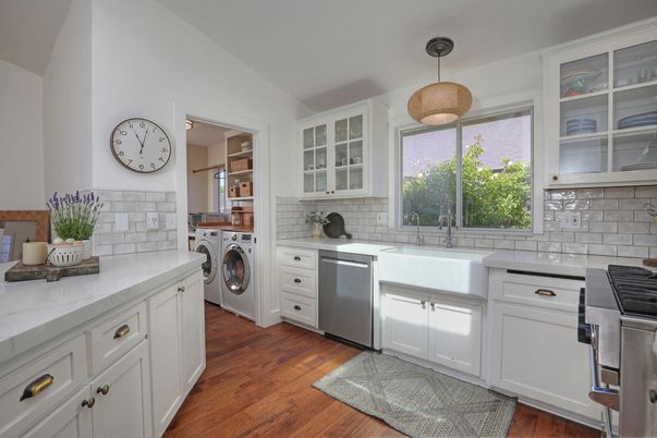 Interior, Kitchen, Pendant Lights, Washer, Wood Texture Flooring