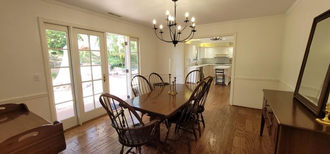 Chandelier, Dining room, Interior, Kitchen, Wood Texture Flooring
